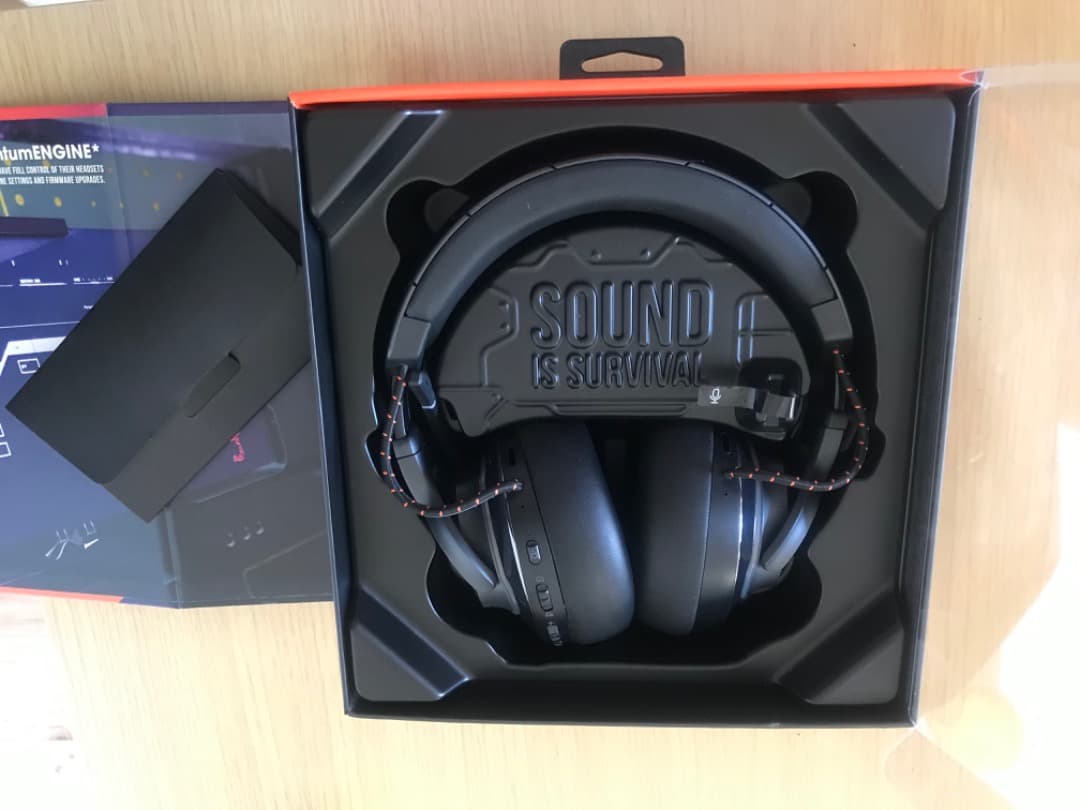 ヘッドホン JBL QUANTUM 800