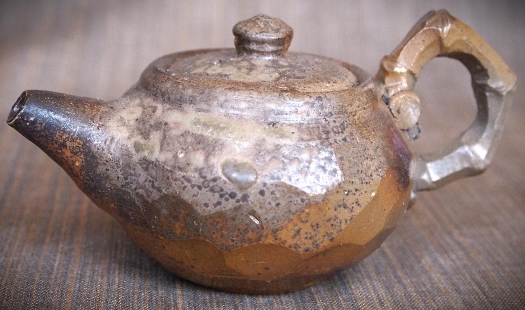 新品★竹内靖之【師：山本陶秀】★備前面取り急須（宝瓶）B