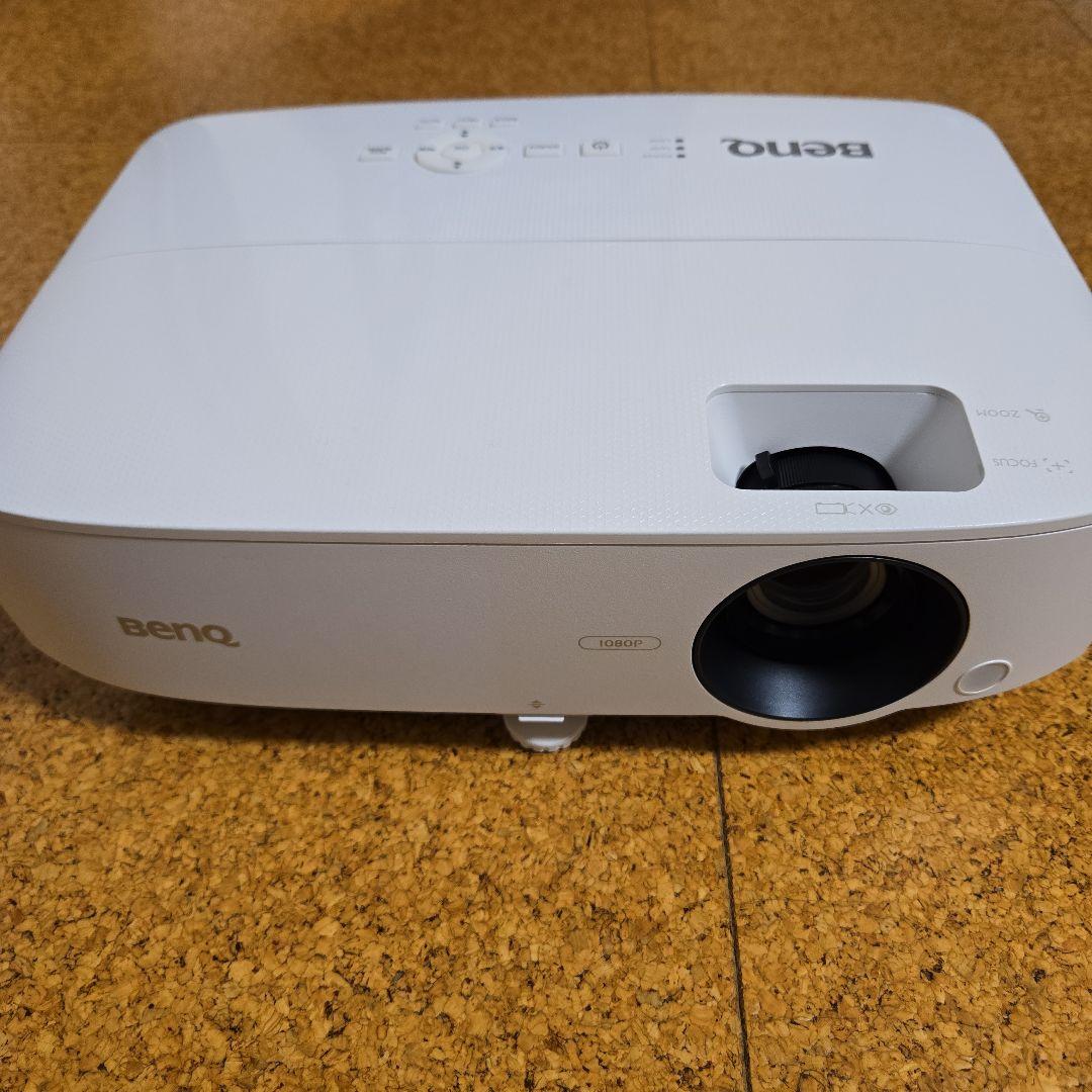 BenQ MH534プロジェクター本体 ホワイト