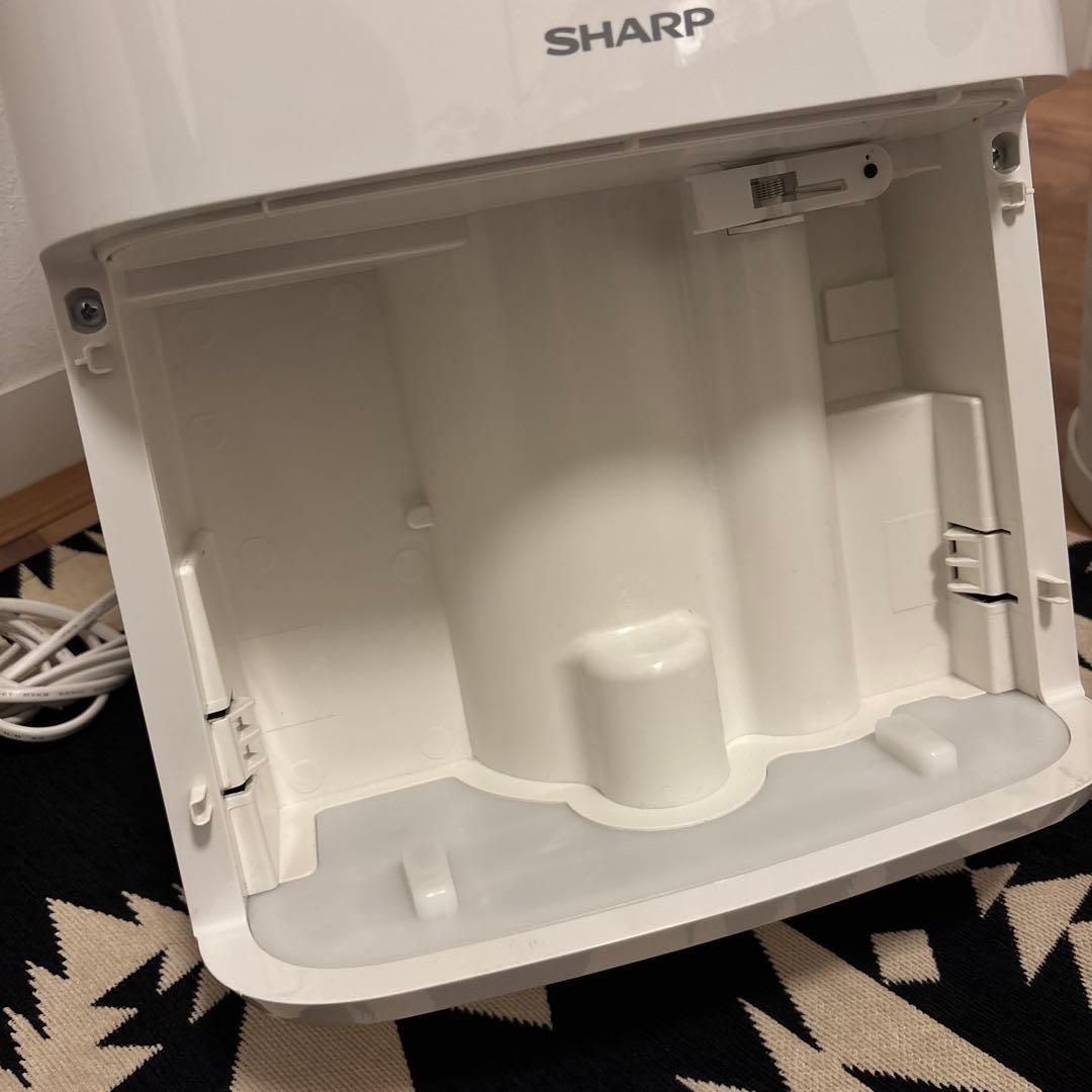 【美品】SHARP プラズマクラスター　除湿機 CV-H71-W 2018年製