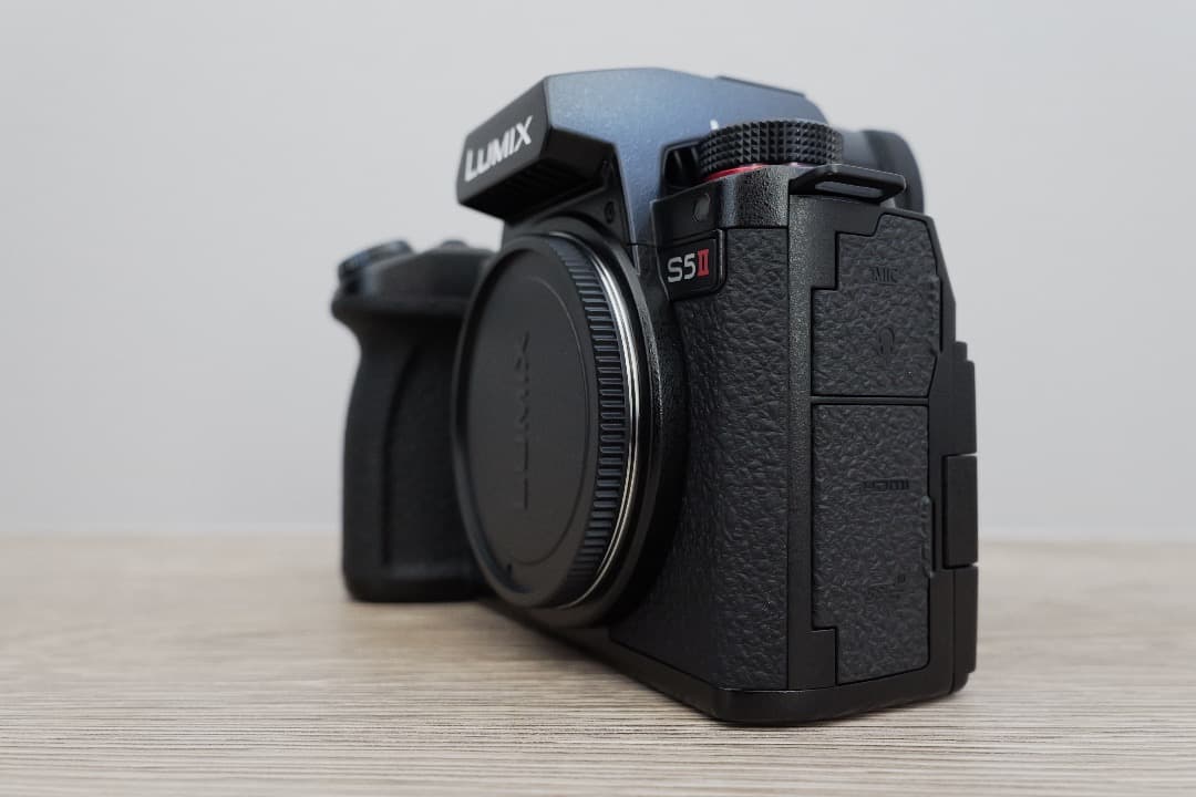 期間限定値引き中　パナソニック LUMIX DC-S5M2