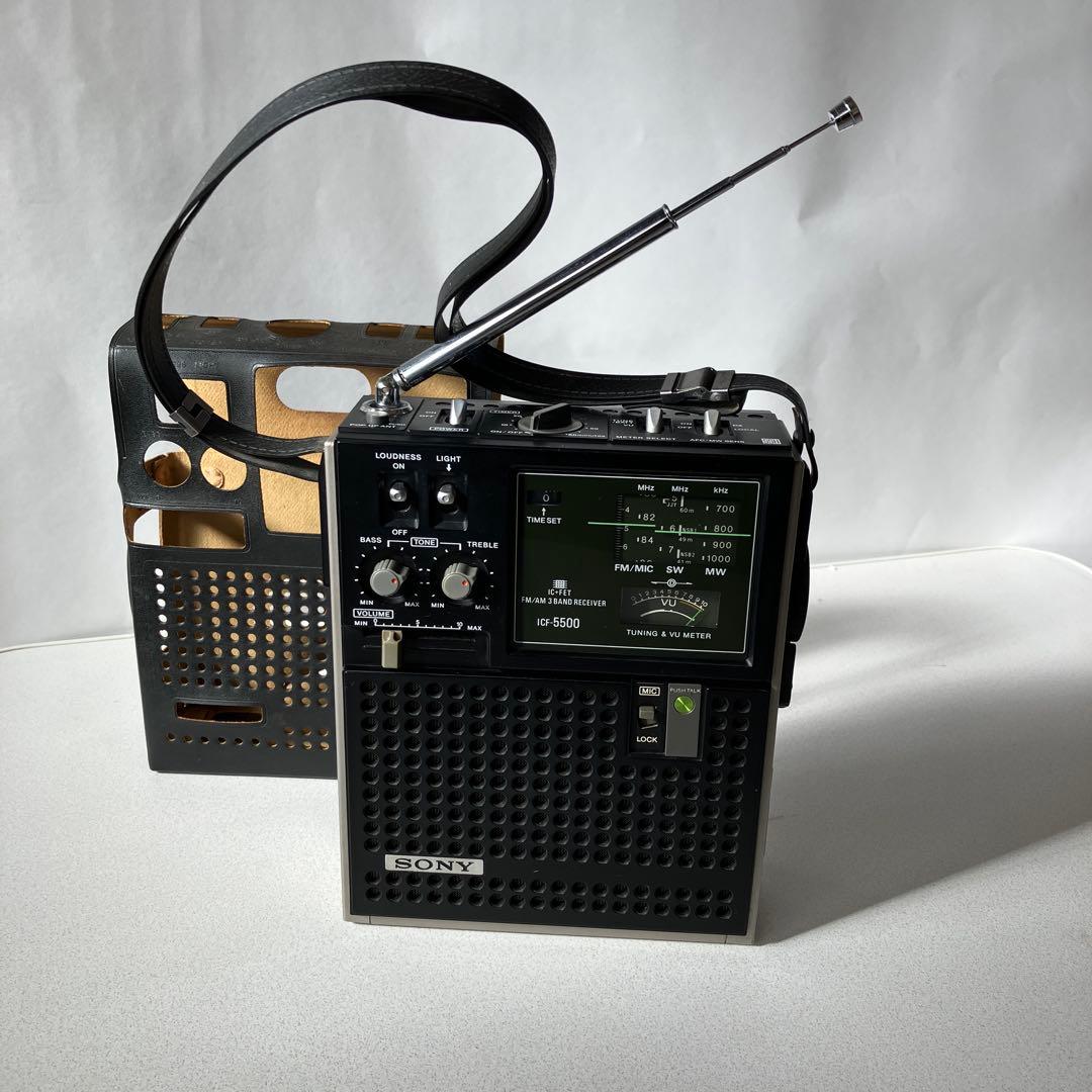 ソニーラジオ　スカイセンサー５５００　　　　完動品　カバー付き