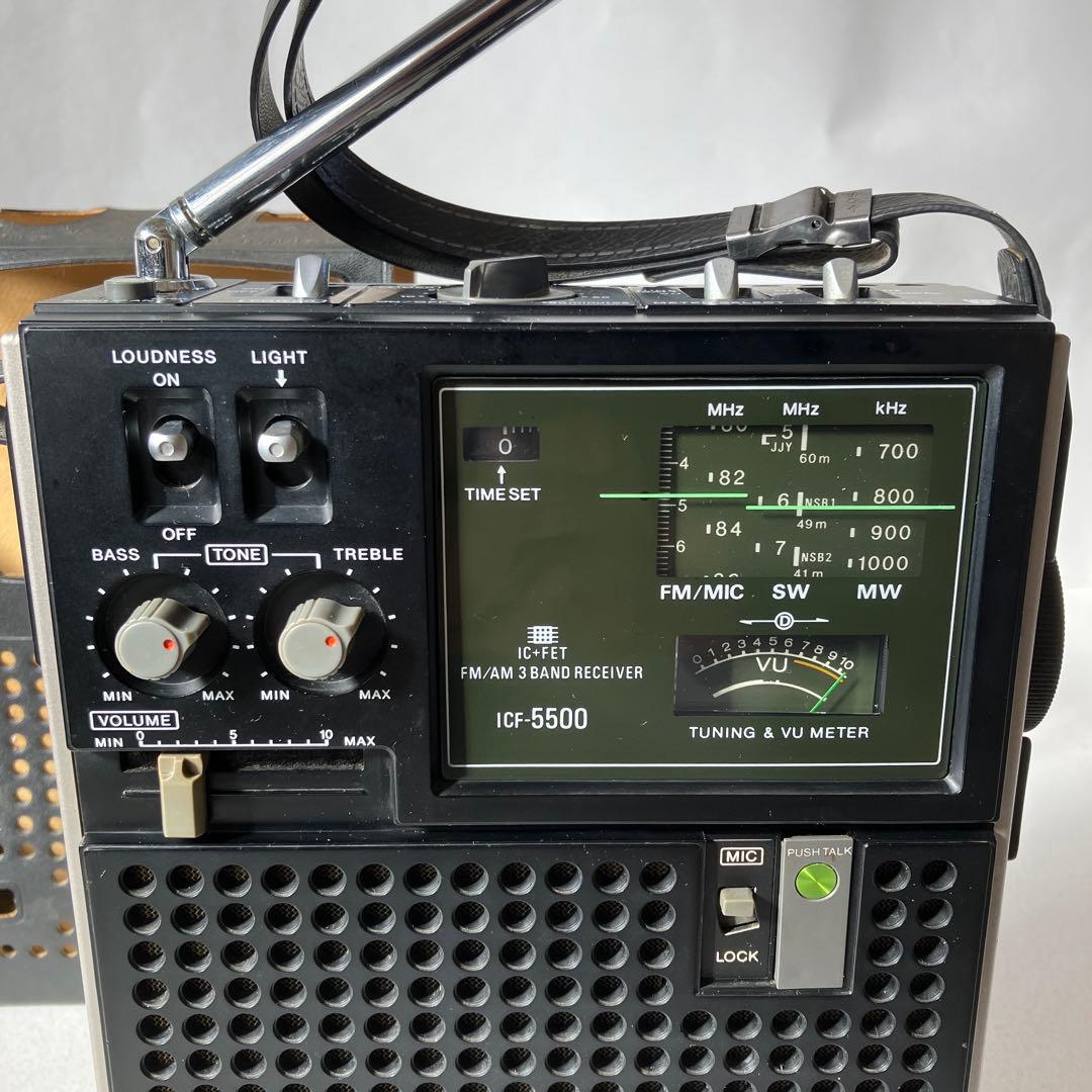 ソニーラジオ　スカイセンサー５５００　　　　完動品　カバー付き