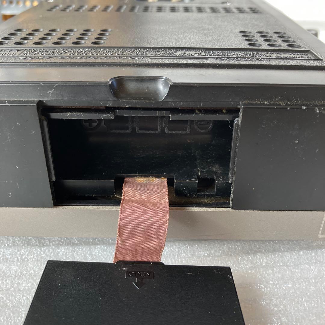 ソニーラジオ　スカイセンサー５５００　　　　完動品　カバー付き