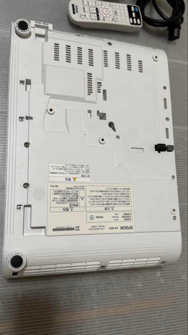 EPSON プロジェクターEB-W50