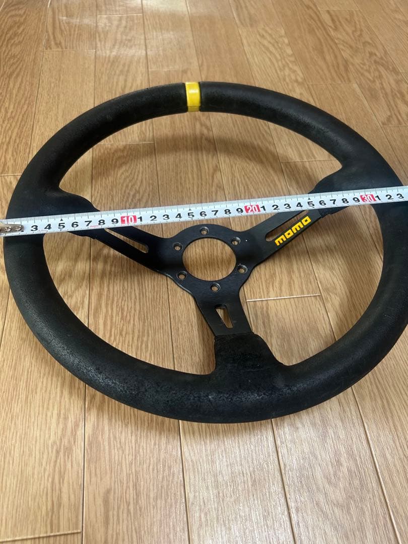 momo ステアリング 35パイ3本スポーク