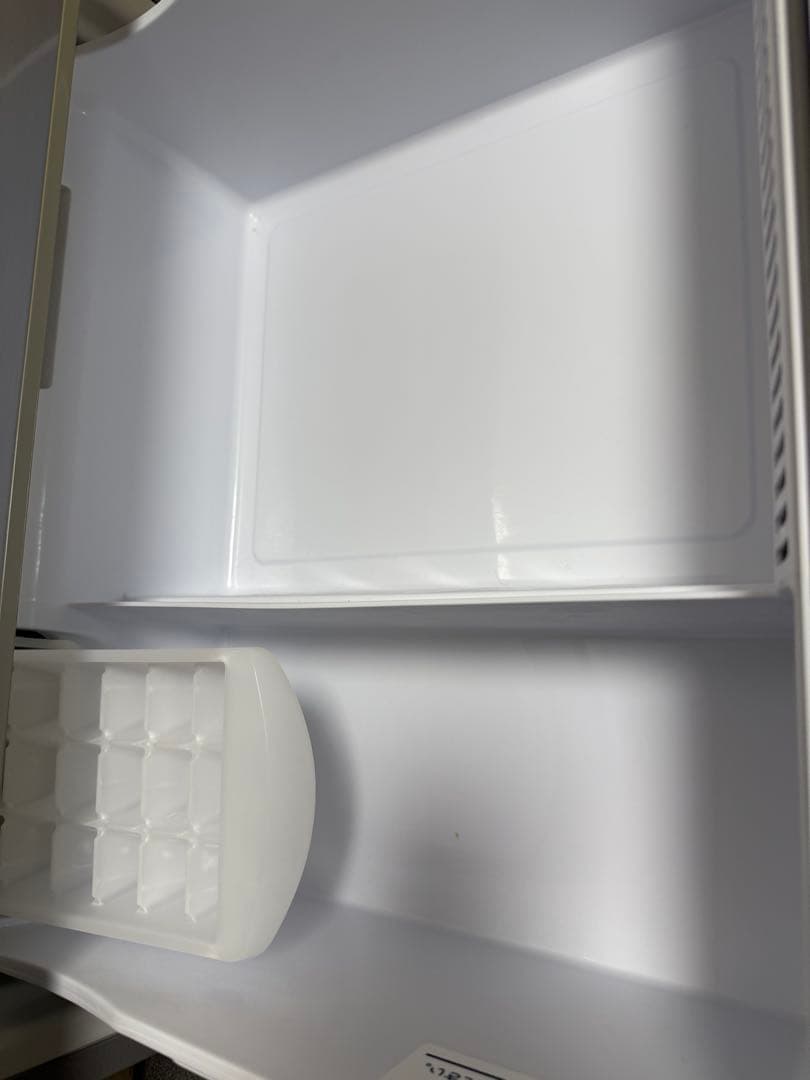 【2月末まで限定】シルバー冷蔵庫 4棚 引き出し付き