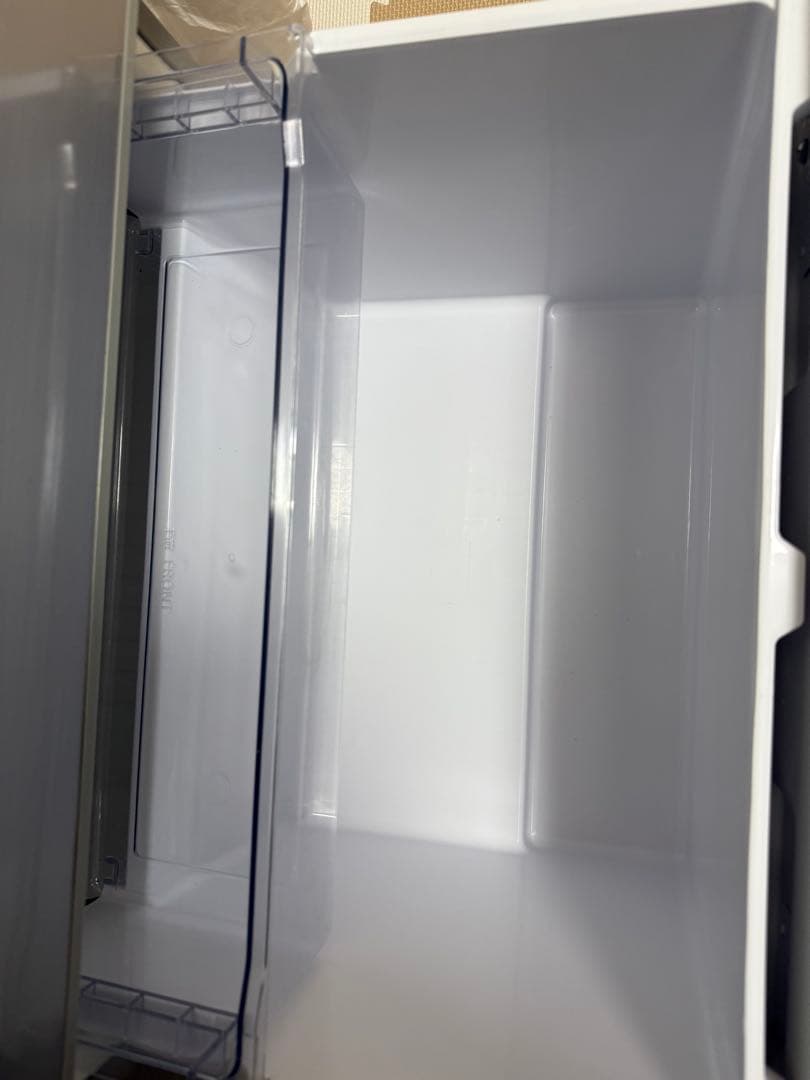 【2月末まで限定】シルバー冷蔵庫 4棚 引き出し付き