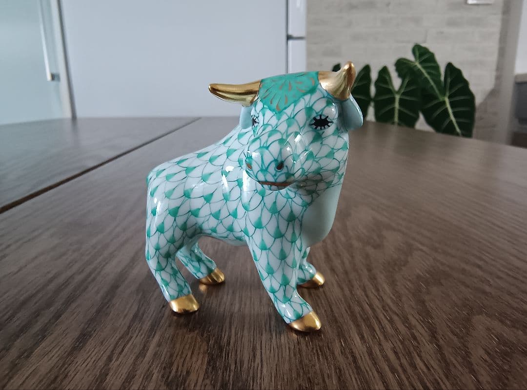 【値下げ】【美品】ヘレンド 干支 うし グリーン