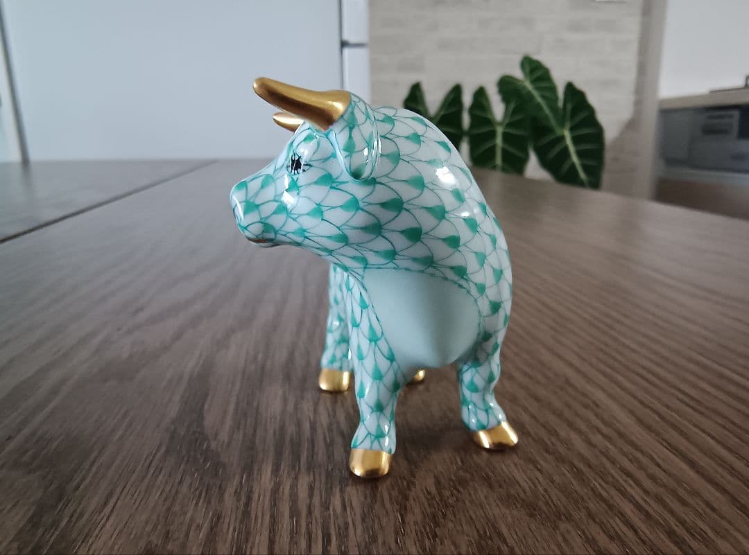 【値下げ】【美品】ヘレンド 干支 うし グリーン