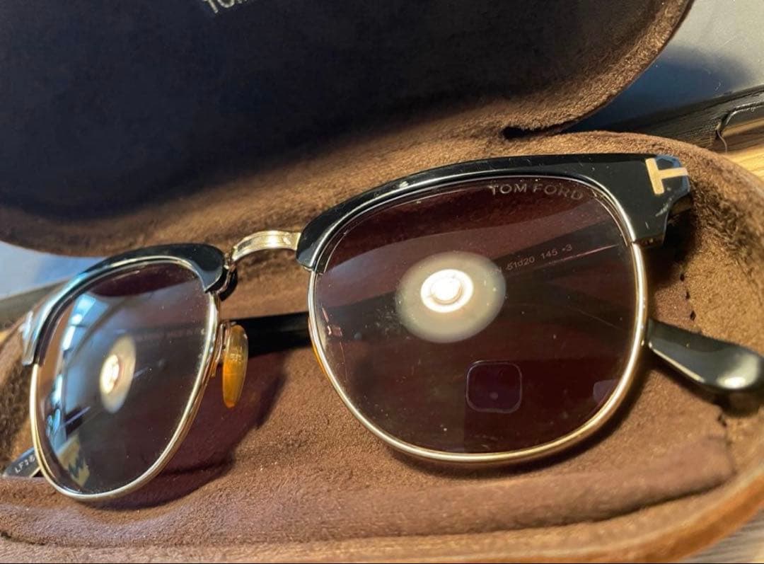 TOM FORD ブラックラウンドサングラス最終値下げ！！