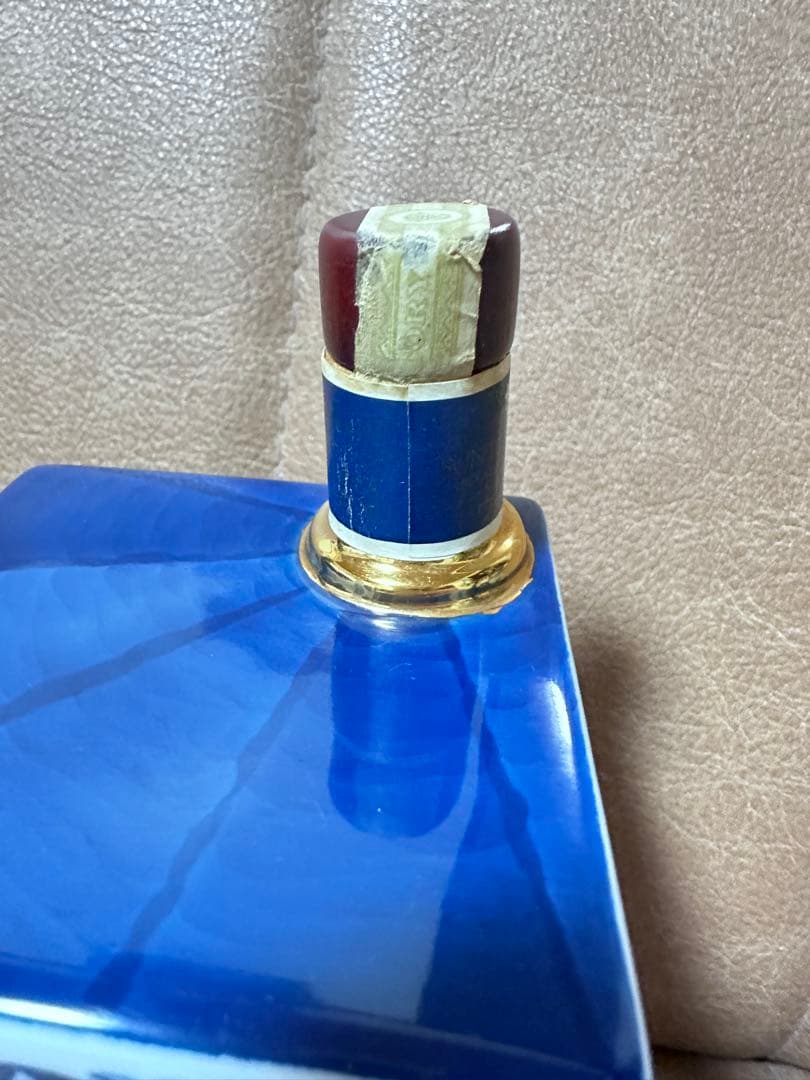 サントリーウイスキー スペシャルボトル　有田焼 染錦吹墨狛犬草花文 陶器