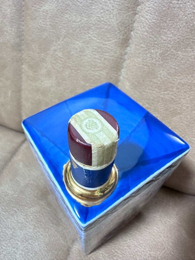 サントリーウイスキー スペシャルボトル　有田焼 染錦吹墨狛犬草花文 陶器