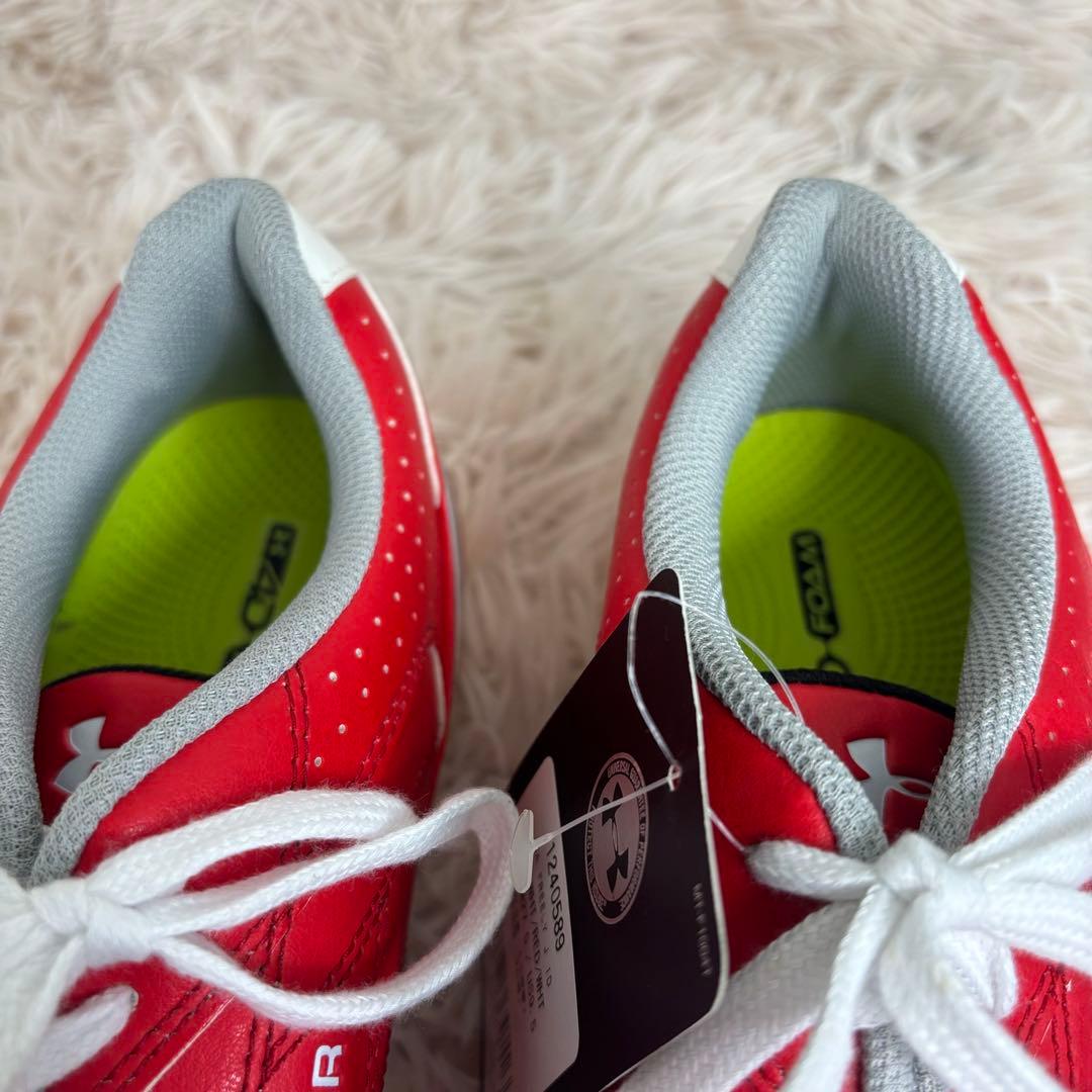 未使用 タグ付 極美品UNDER ARMOUR 27.5 フットサルシューズ屋内