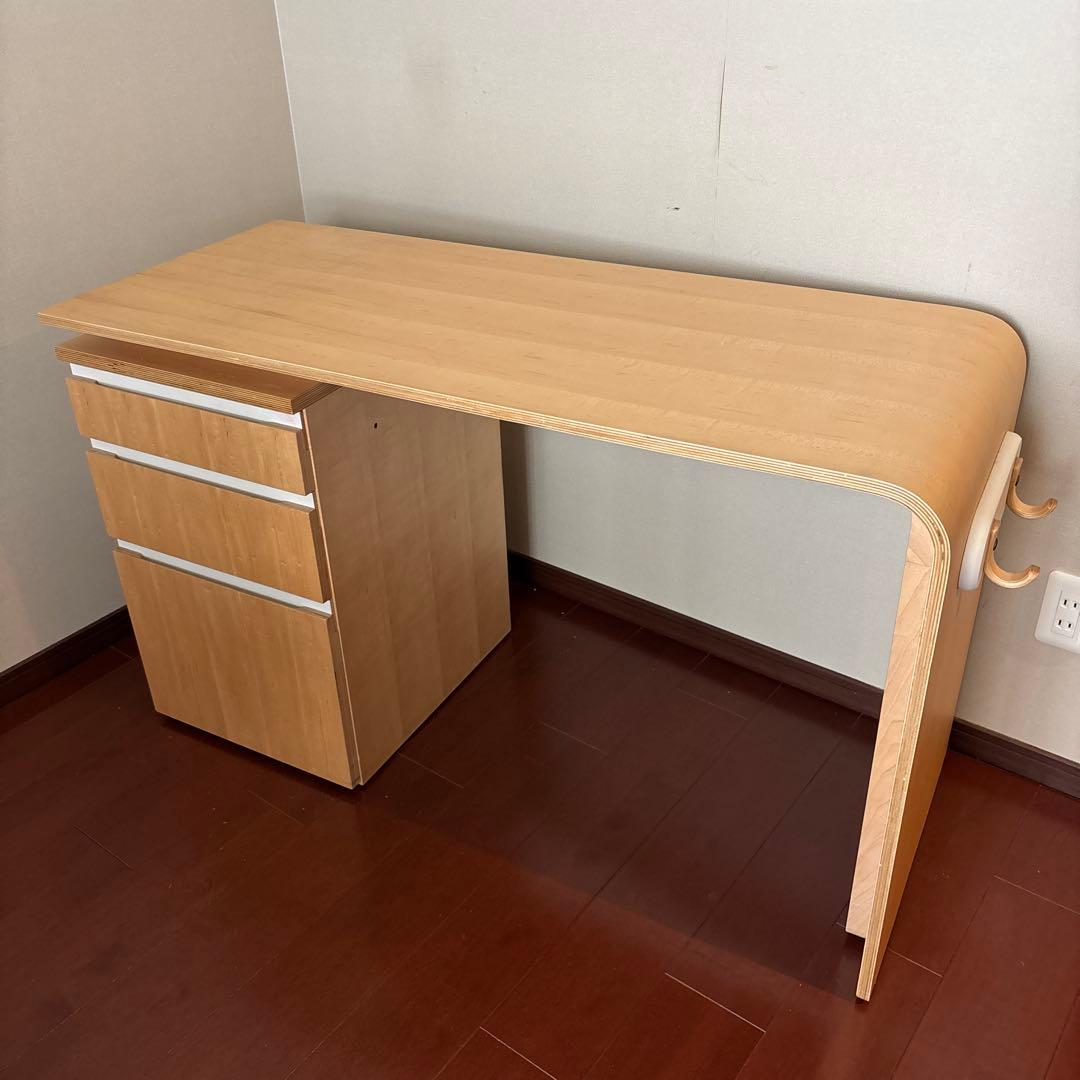 アクタス　机　vario