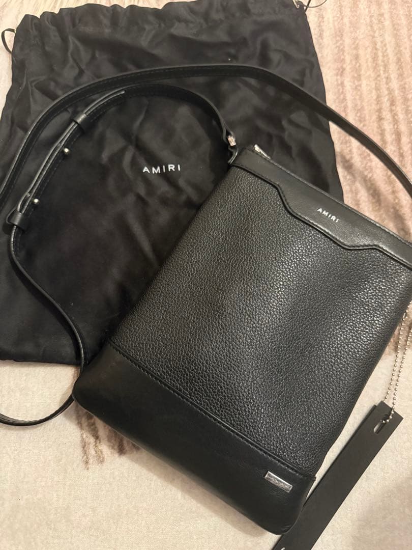 AMIRI ブラックレザー ショルダーバッグ