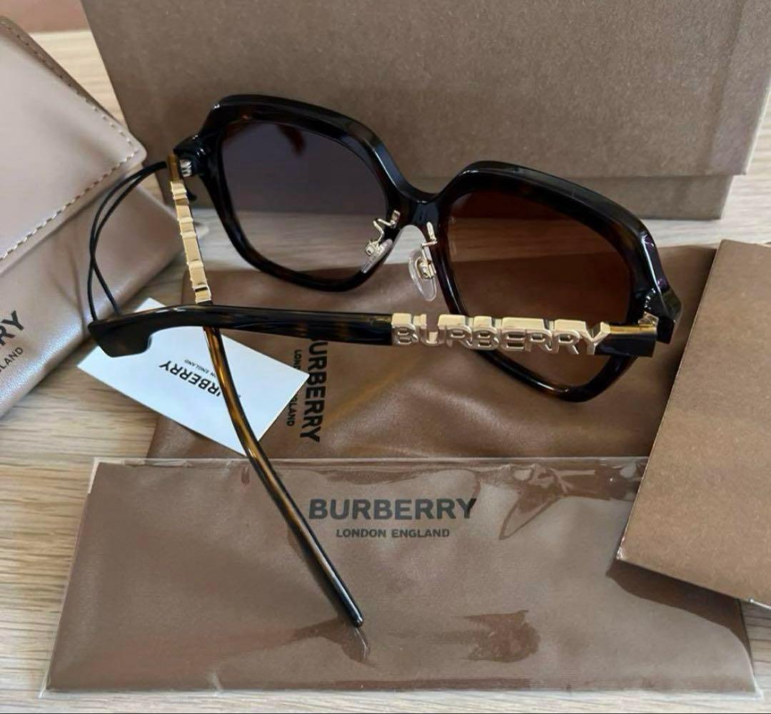 新品未使用　BURBERRY ロゴサングラス　ブラウン