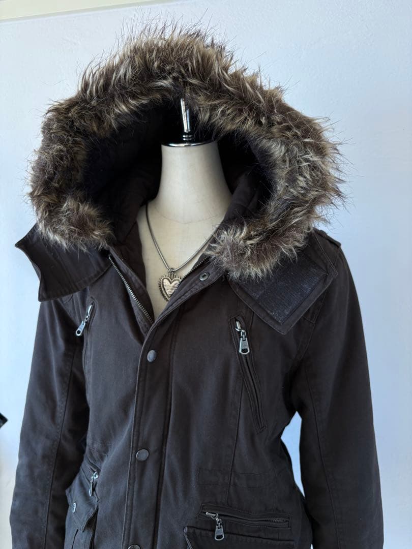 y2k平成ギャル 黒モッズ　ミリタリーフード　ギミック ダークコア小悪魔 ファー