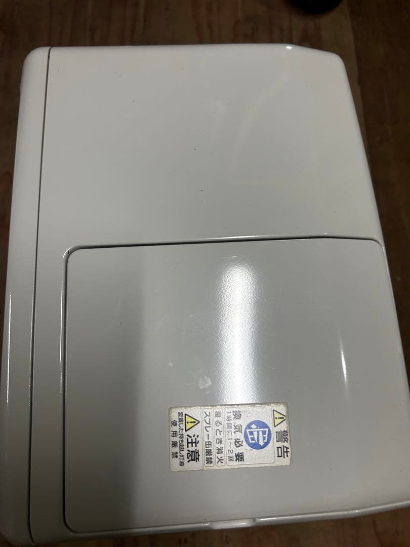 石油ファンヒーター ホワイト