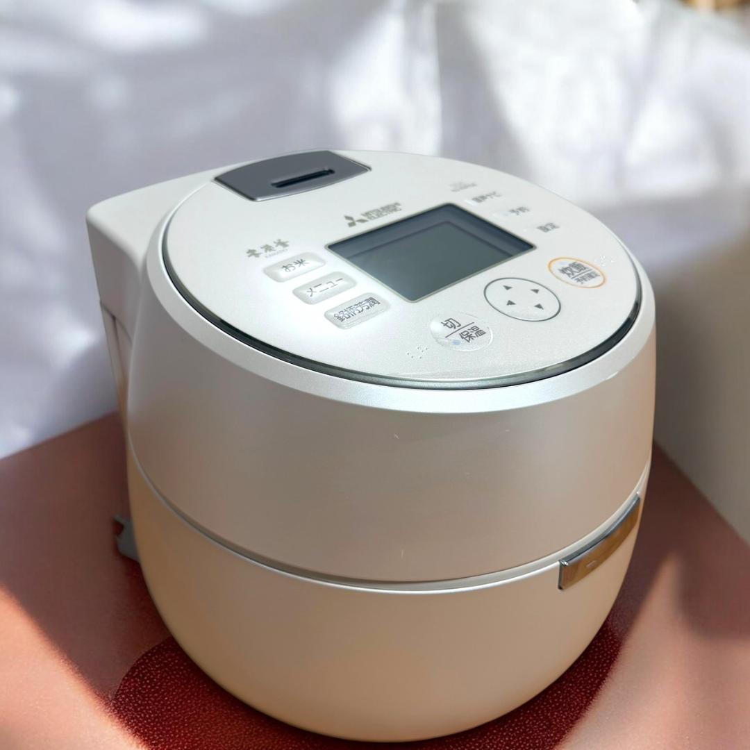 ☆美品 三菱 NJ-AW108 W 白和三盆 本炭釜 IHジャー炊飯器 5.5合
