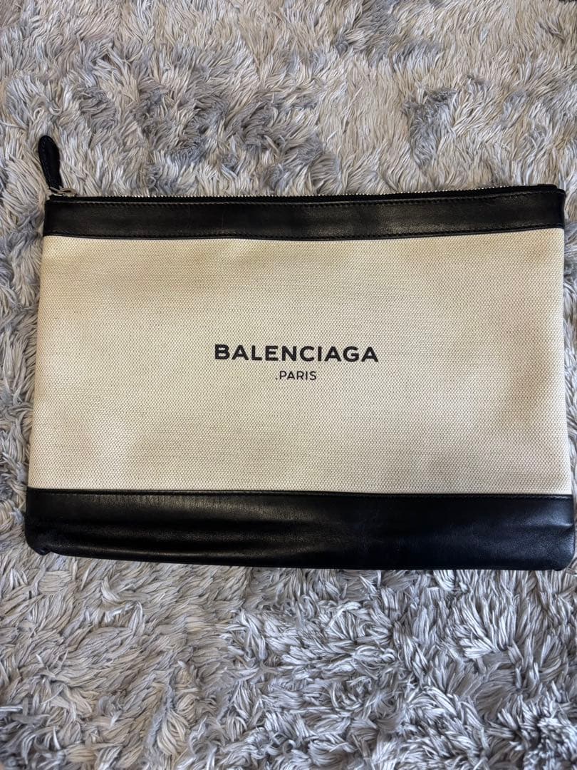 【BALENCIAGA】クラッチバッグ ベージュ
