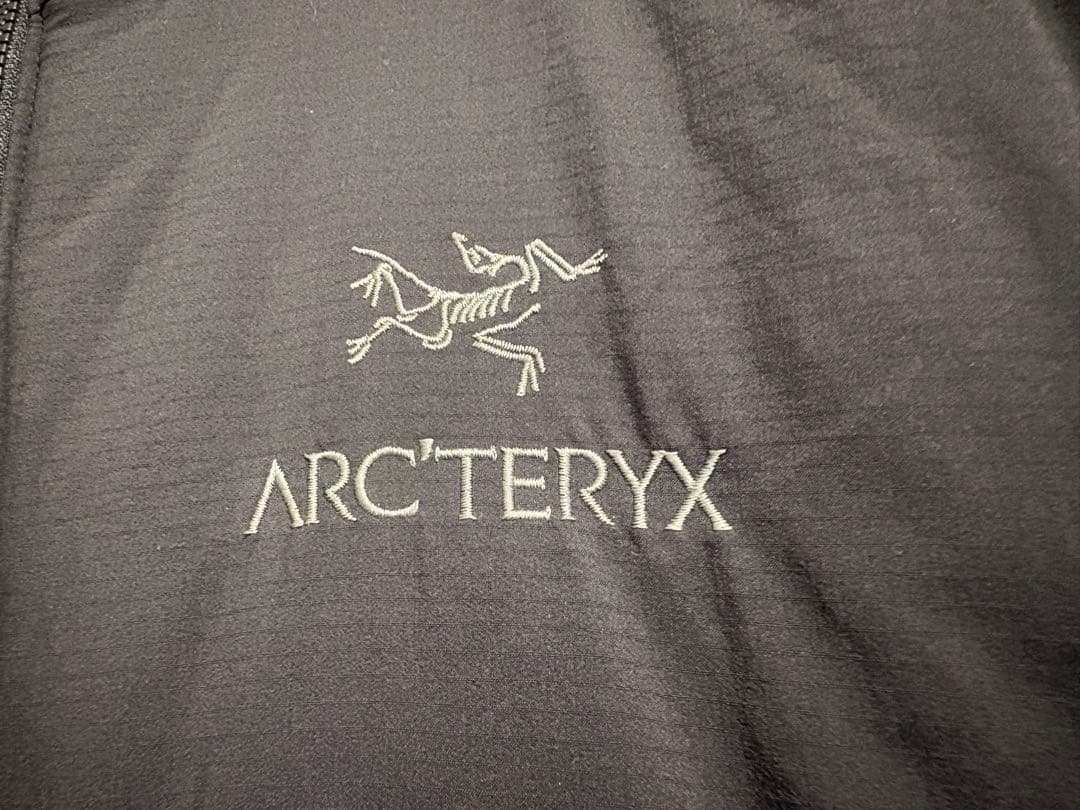 アークテリクス　アトムARフーディー