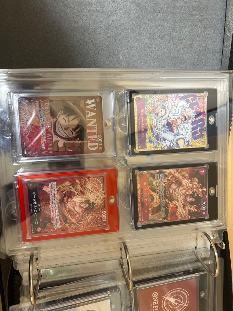 ワンピースカード　引退　マグネットローダー等すべて。コミパラ　説明文お読み下さい