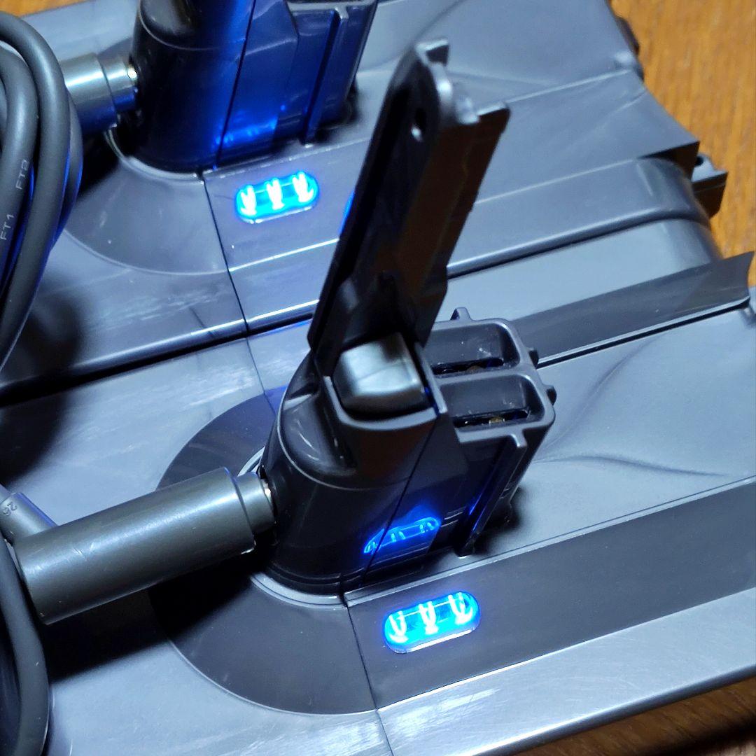 ダイソン V8SV10K 掃除機 分解清掃済み 動作品 純正バッテリー３つセット