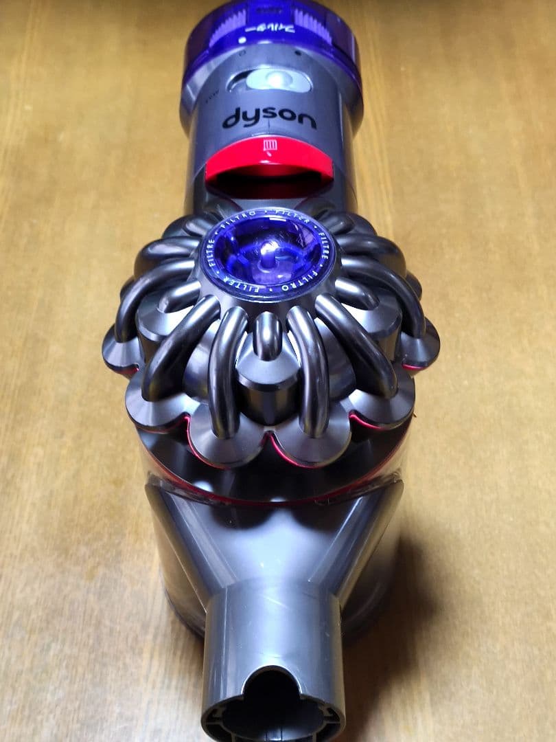 ダイソン V8SV10K 掃除機 分解清掃済み 動作品 純正バッテリー３つセット