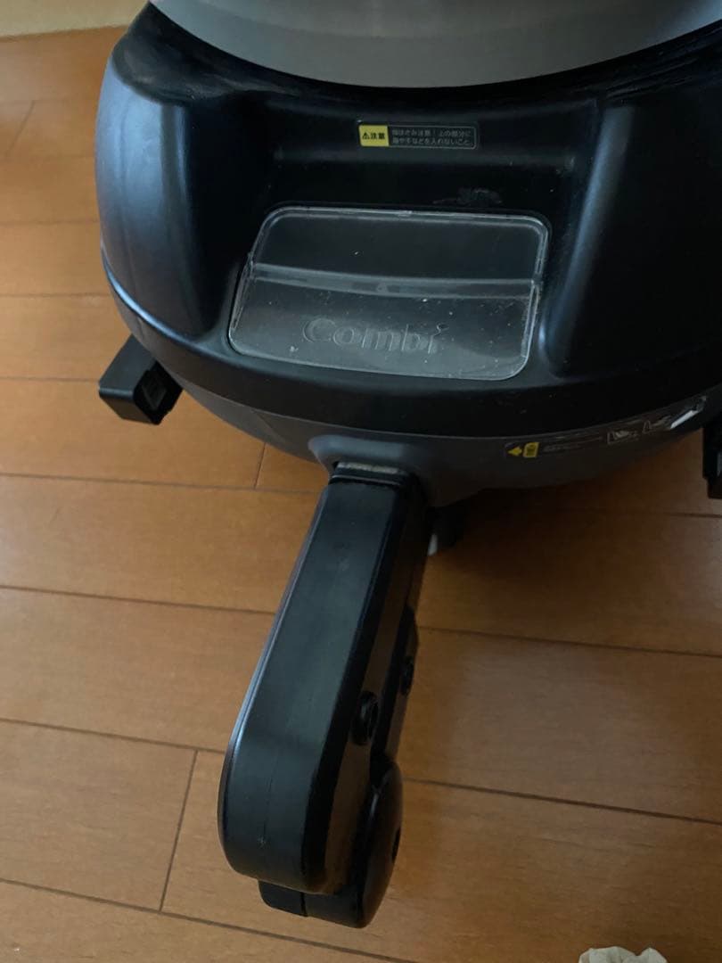 Combi チャイルドシート クルムーブISOFIX