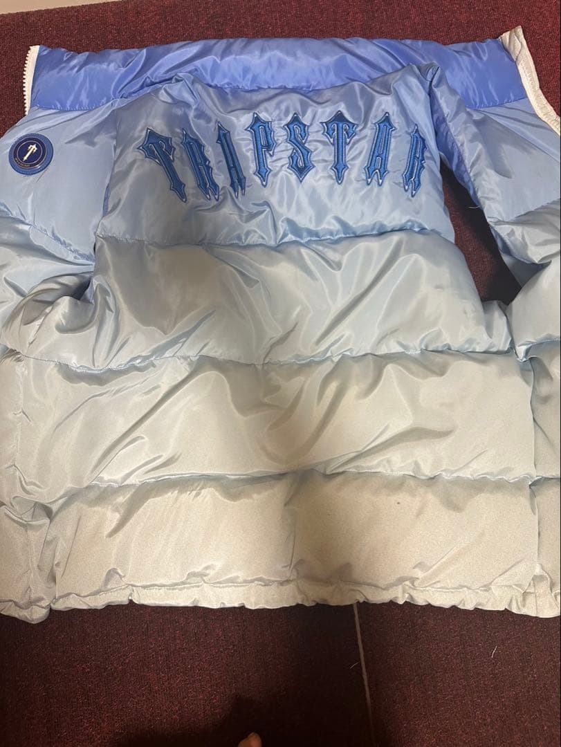 TRAPSTAR 青と白のベスト Lサイズ