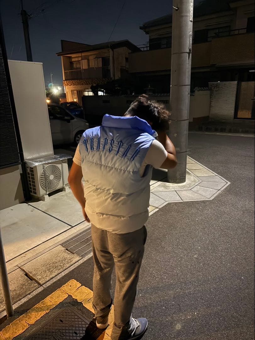 TRAPSTAR 青と白のベスト Lサイズ