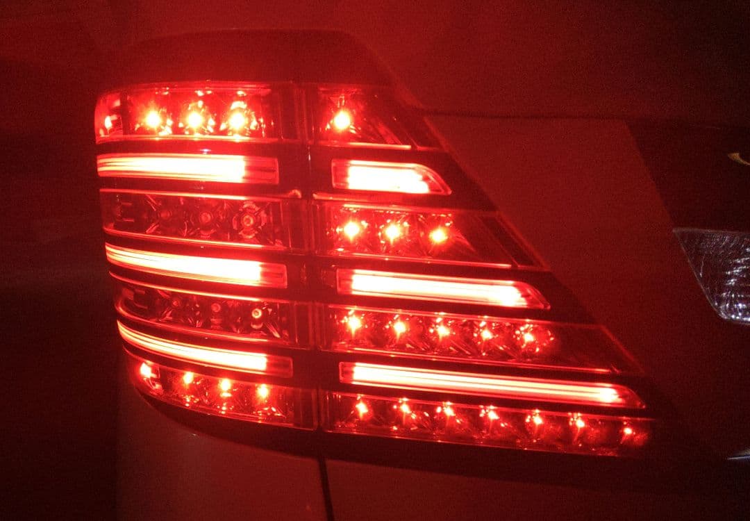 アルファード20ヴァレンティテールランプ