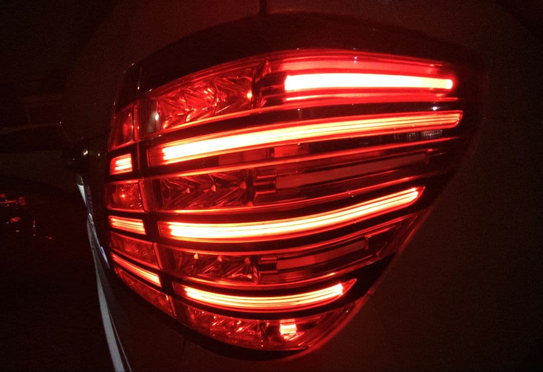 アルファード20ヴァレンティテールランプ