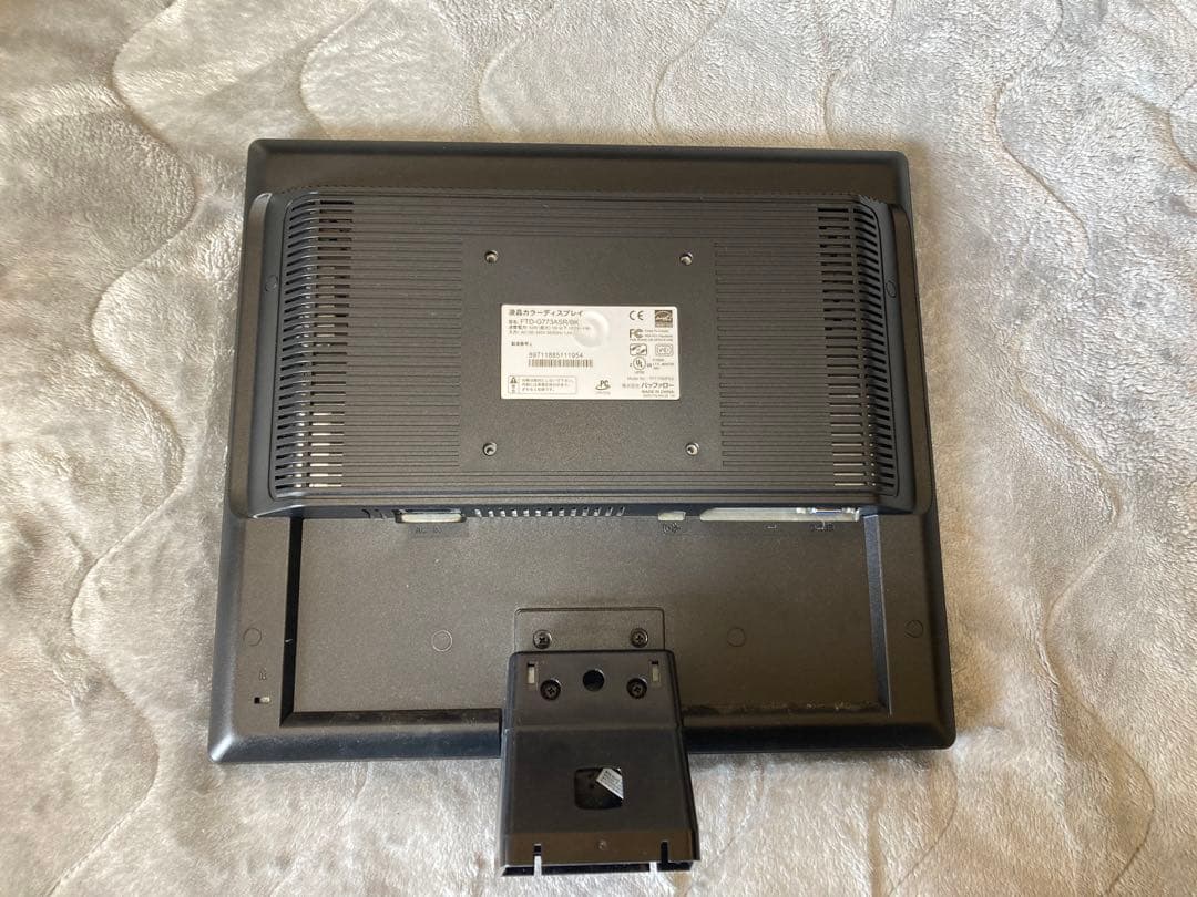 【美品】17型 スピーカー搭載 液晶ディスプレイバッファローFTD-G773AS