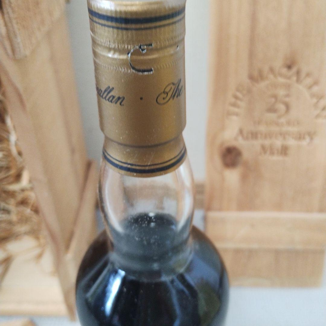 The Macallan 25年 アニバーサリー　木箱入り　（マッカラン）