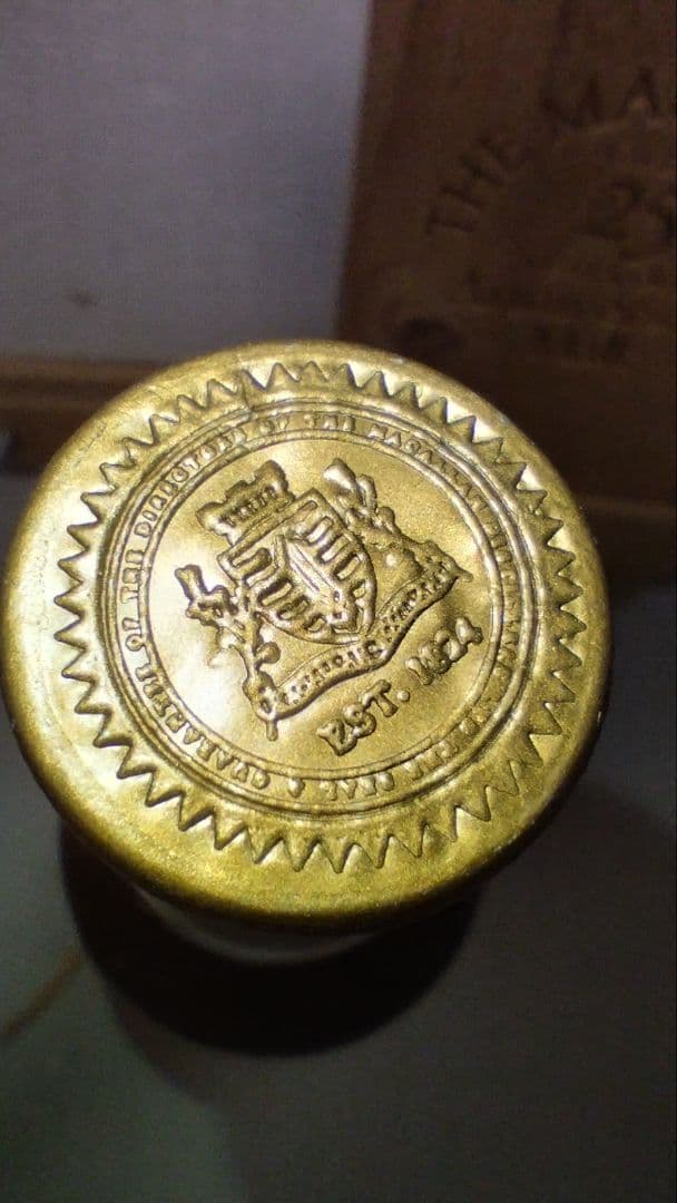 The Macallan 25年 アニバーサリー　木箱入り　（マッカラン）