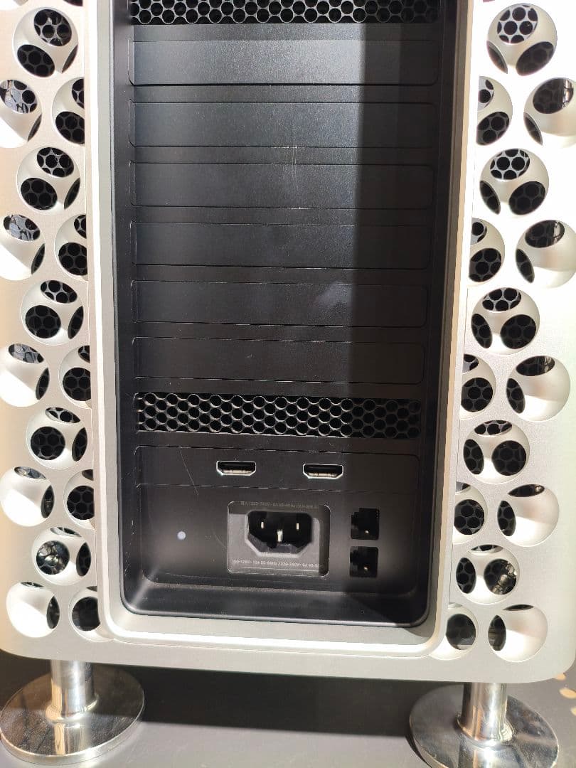 Mac Pro 2019 8コア/32GB/1TB/RadeonPro580X