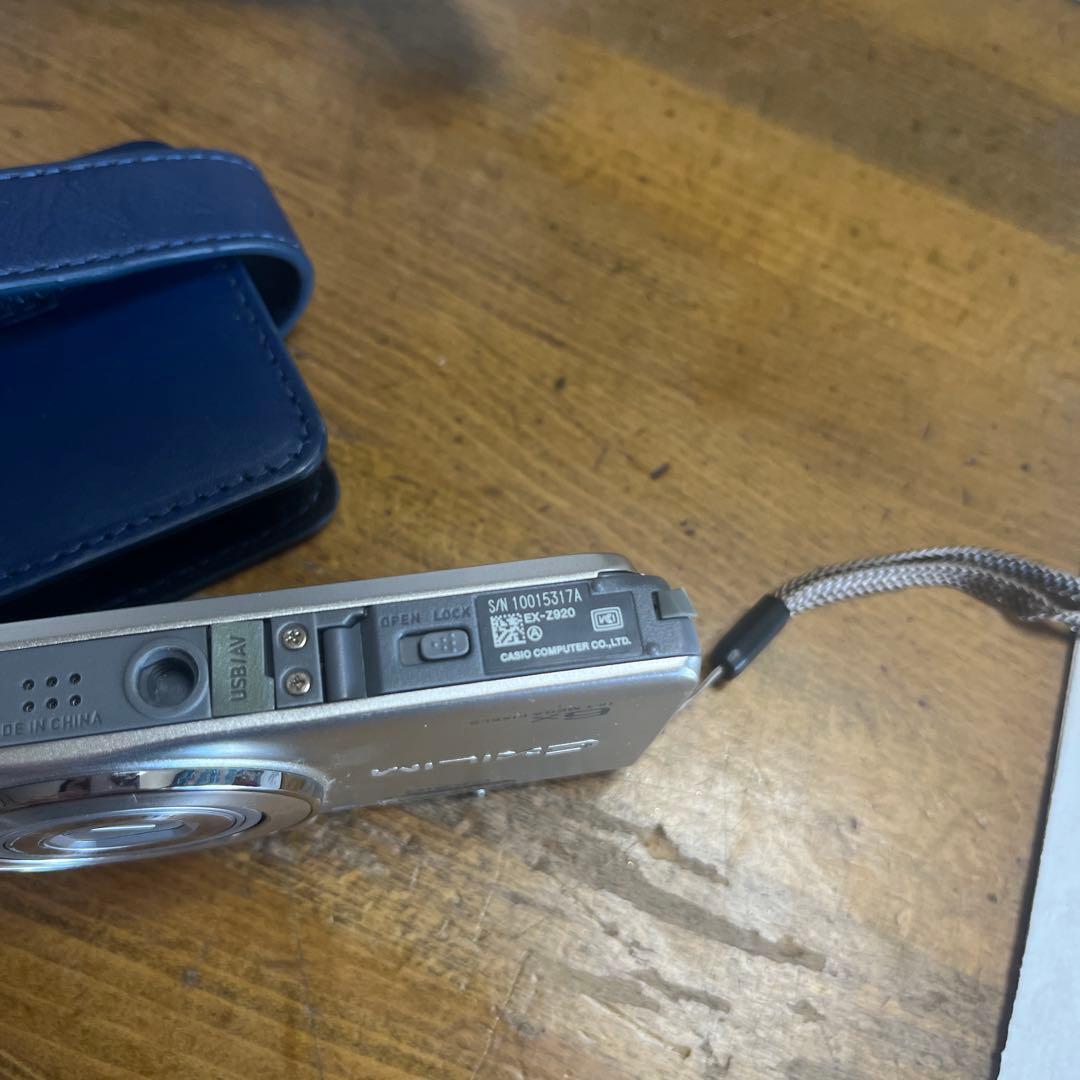 CASIO EXILIM コンパクトデジタルカメラ ケース付き