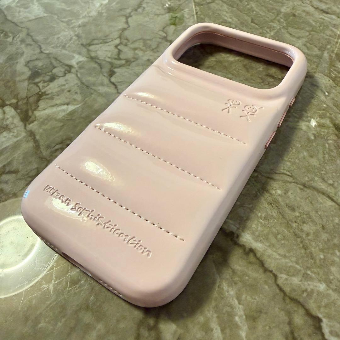 アーバン・ソフィスティケーション iPhone17Pro ケース ストロベリー