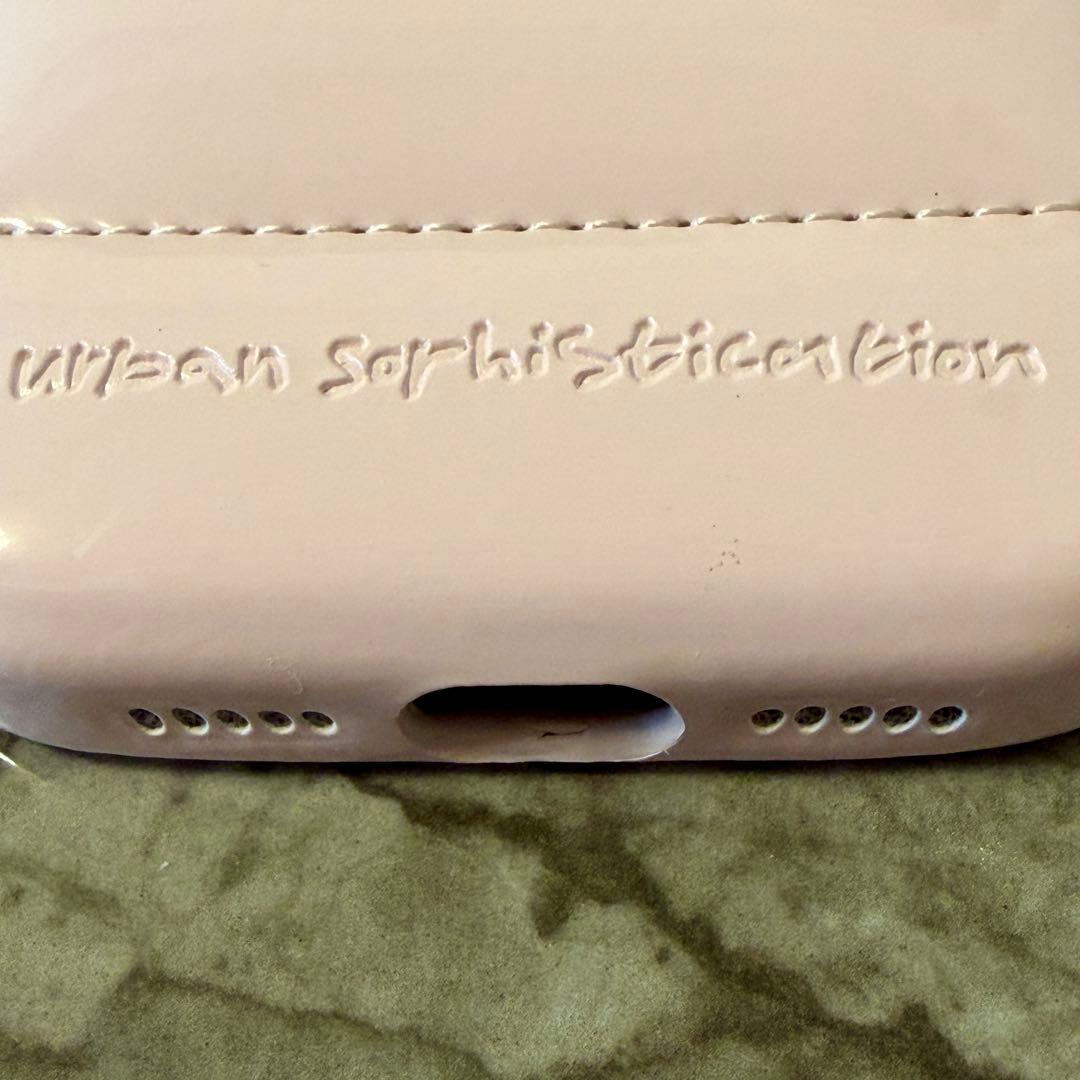 アーバン・ソフィスティケーション iPhone17Pro ケース ストロベリー