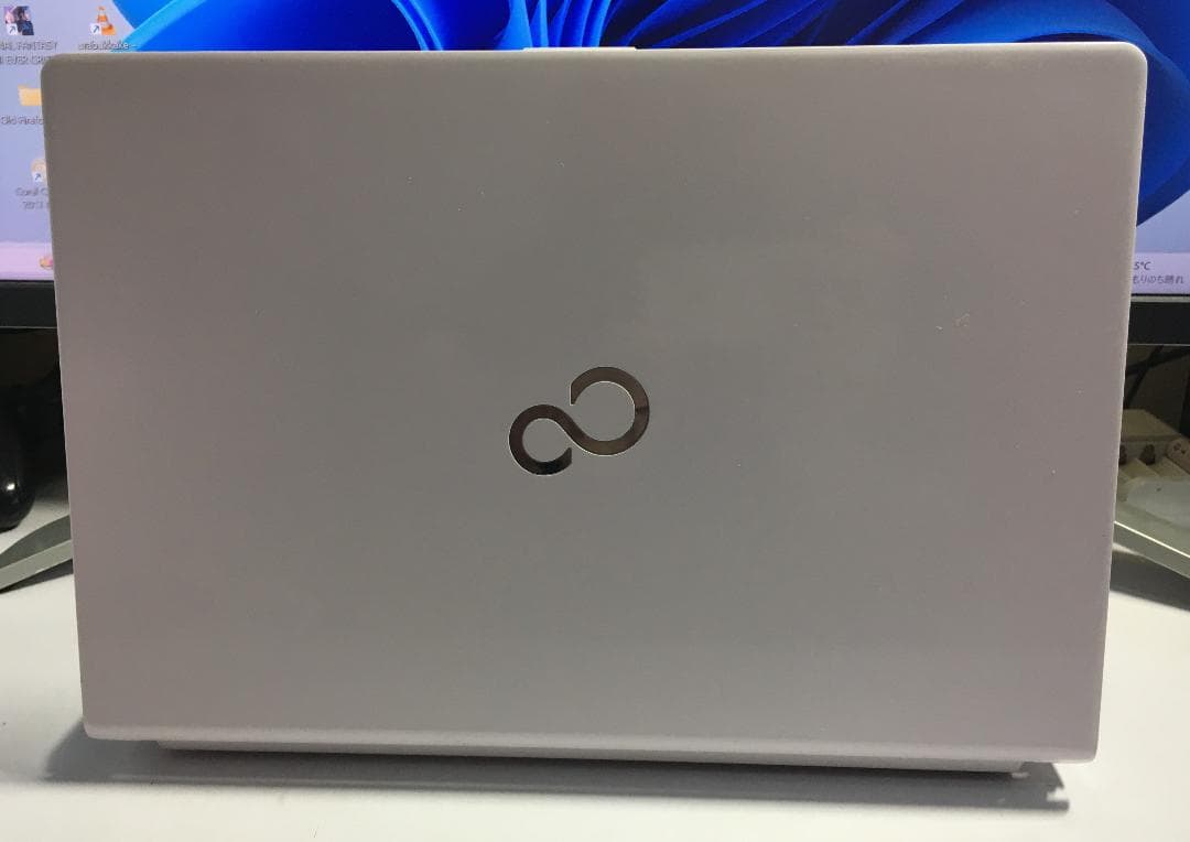富士通 LIFEBOOK SH90/X Windows11