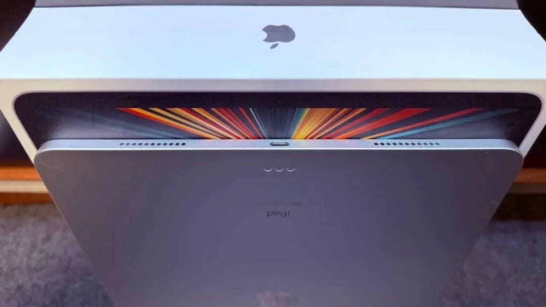 iPad Pro 12.9インチ（第5世代） + Apple Pencil