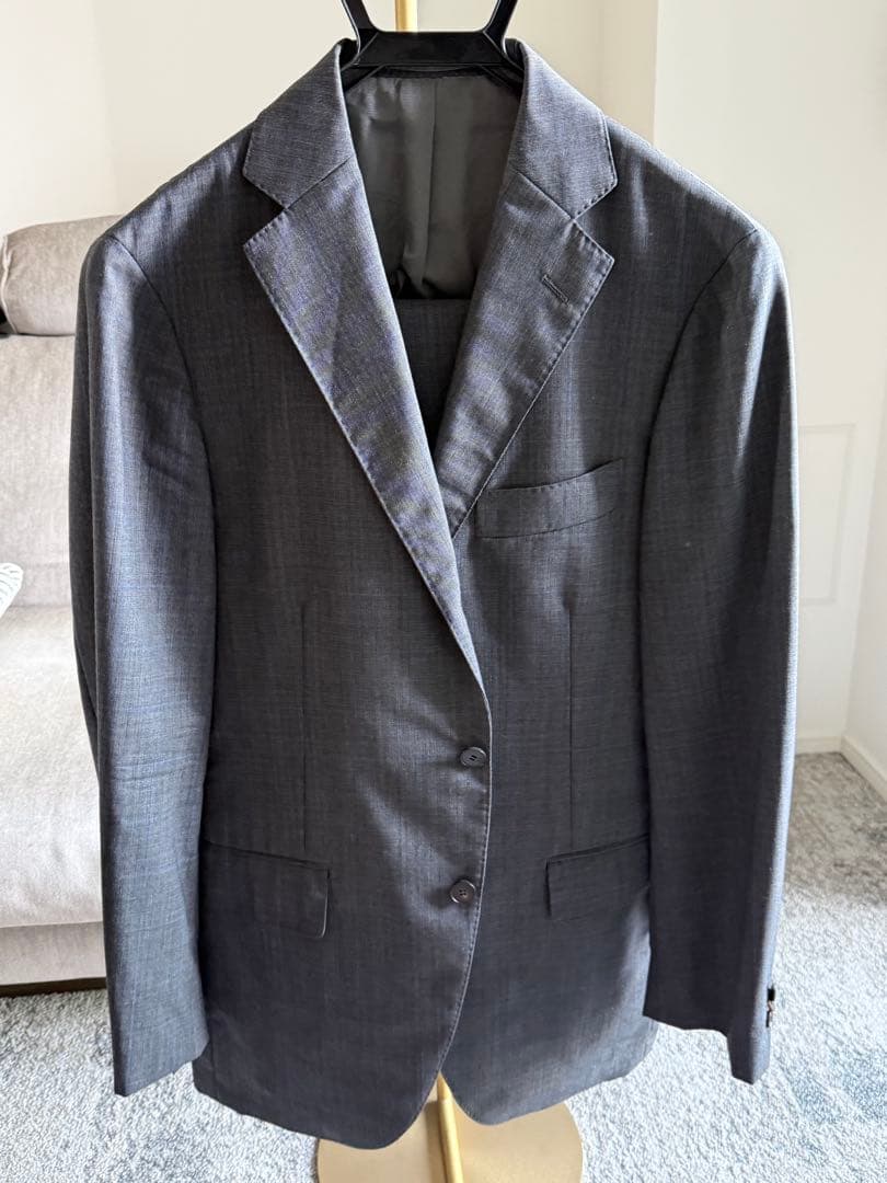 ユニバーサルランゲージ DORMEUIL グレー　３つボタンスーツ　M