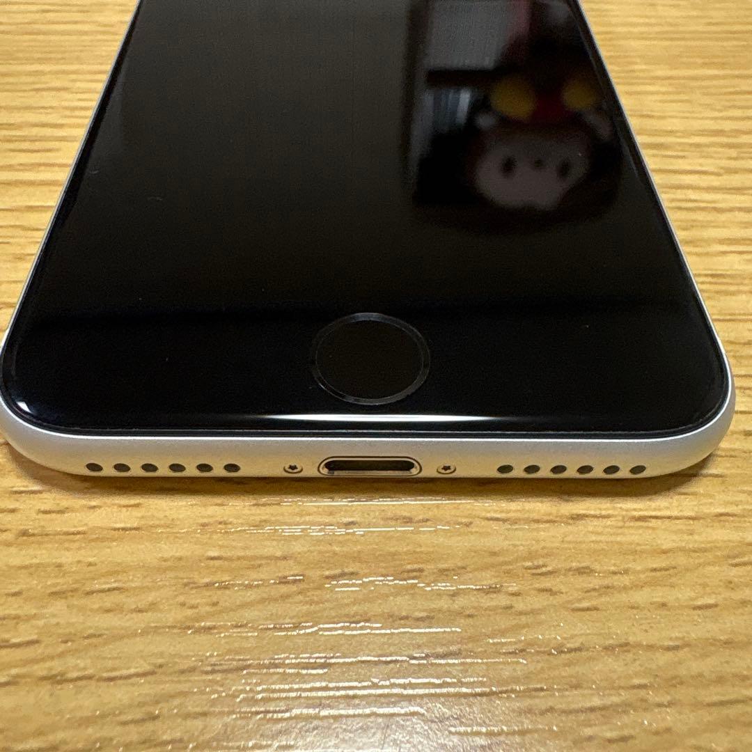 Apple iPhone SE ホワイト　ジャンク品