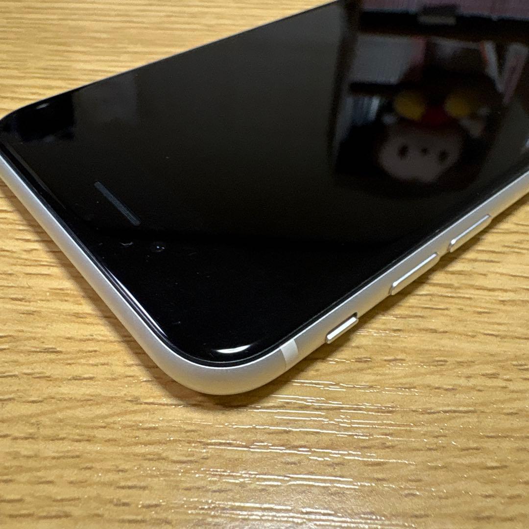 Apple iPhone SE ホワイト　ジャンク品