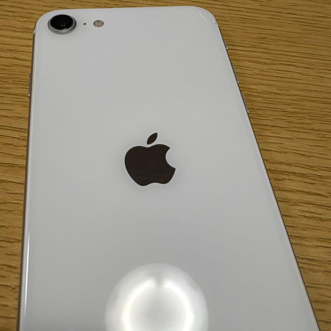 Apple iPhone SE ホワイト　ジャンク品