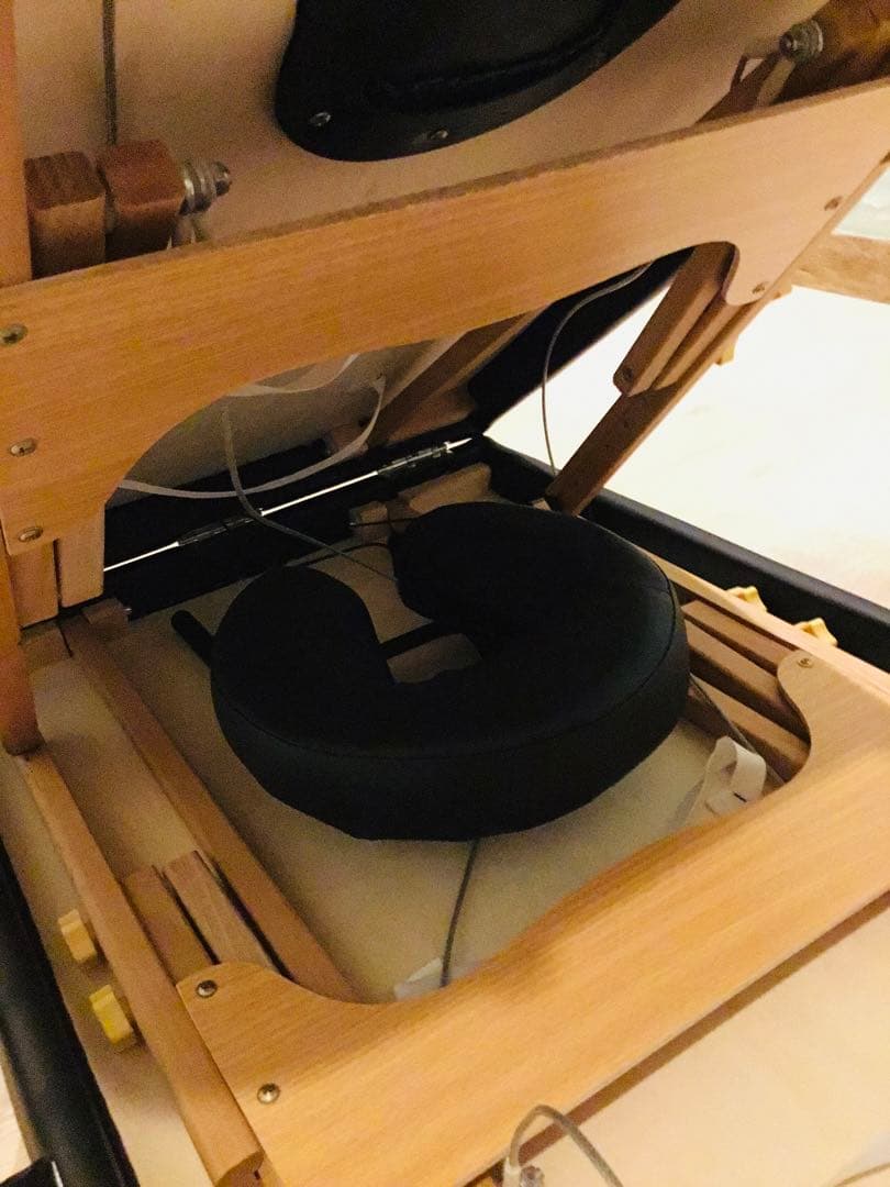 折りたたみ式マッサージベッド エステベッド