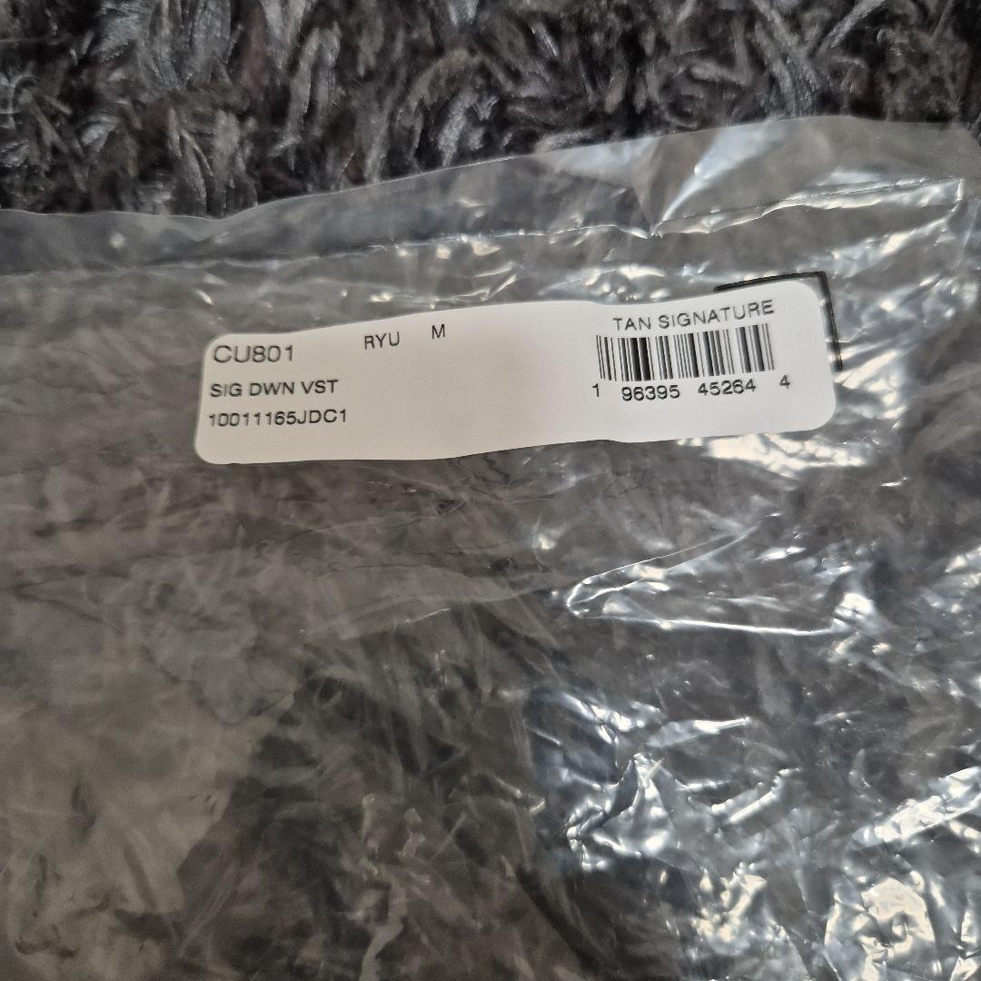 秋月COACH シグネチャーダウンベスト新品同様