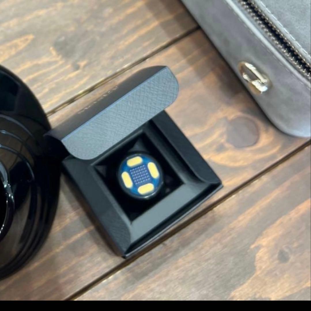 LT 美顔器 ブラック 専用ケース付き